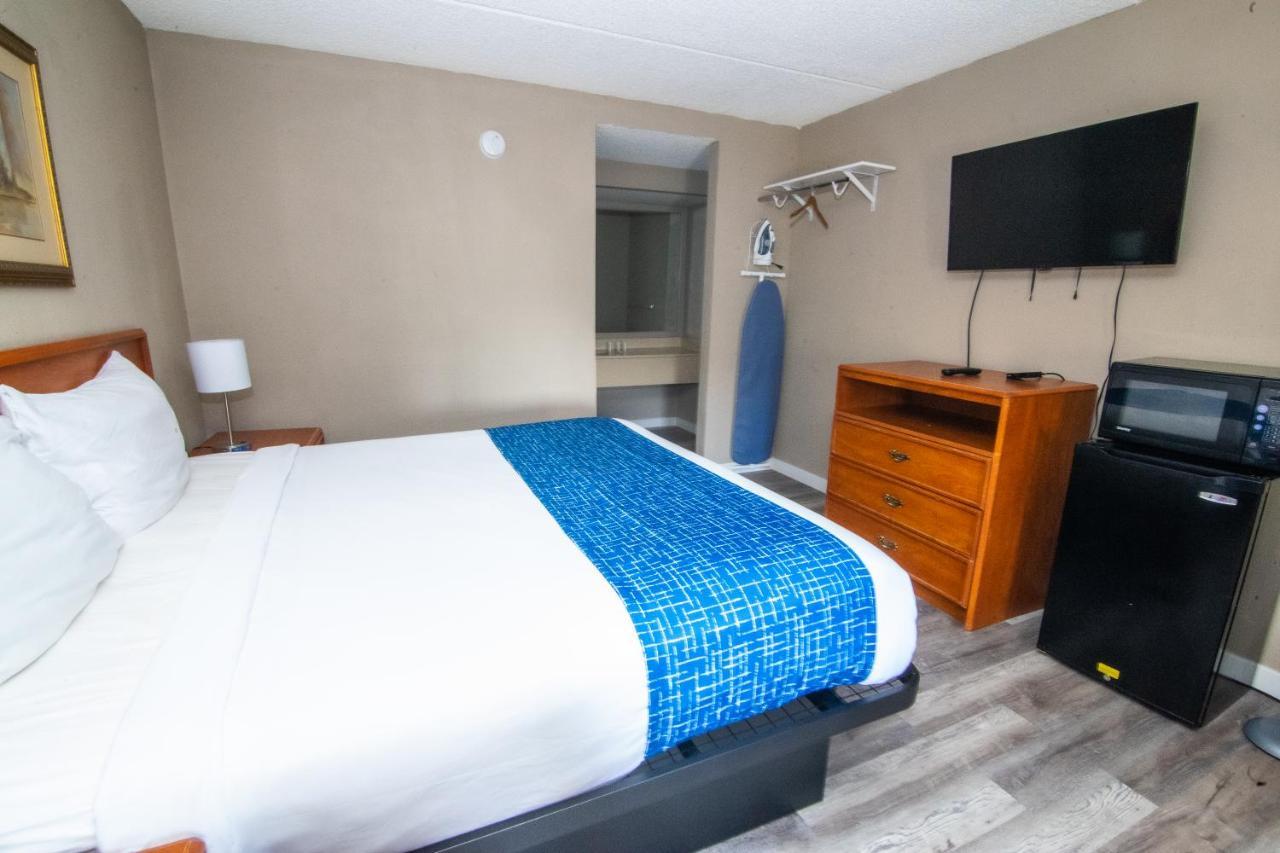 Travelodge By Wyndham Pueblo Exteriör bild