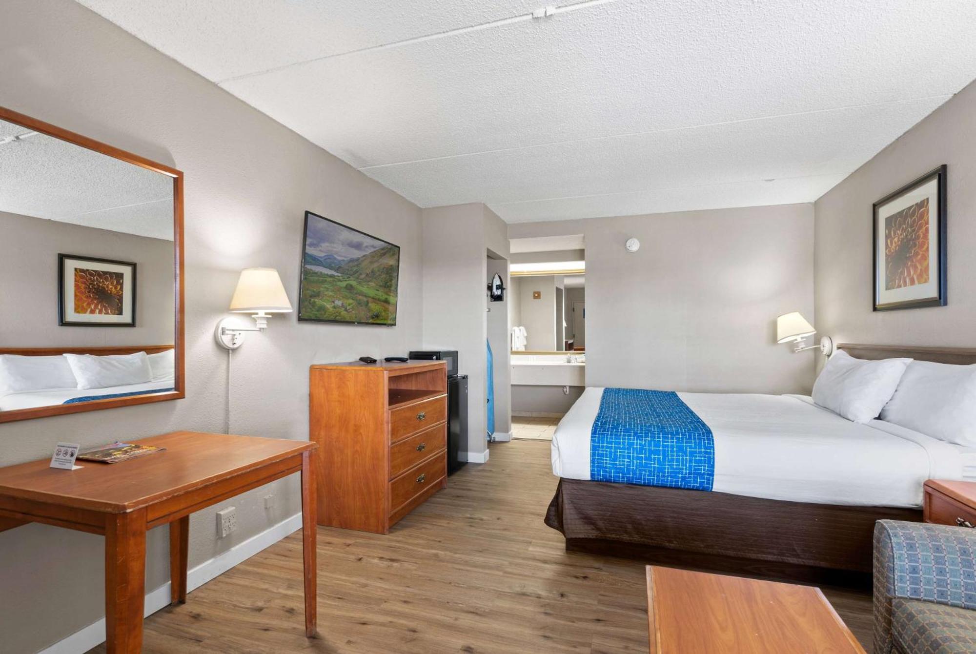 Travelodge By Wyndham Pueblo Exteriör bild