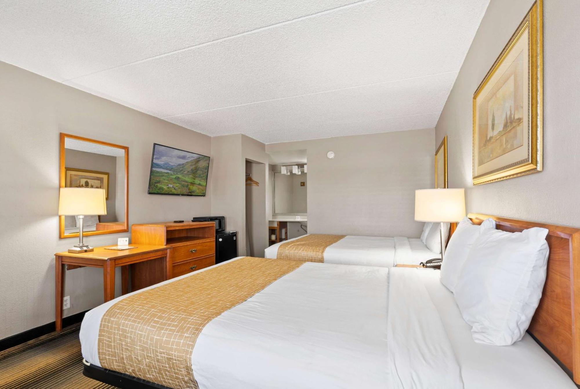 Travelodge By Wyndham Pueblo Exteriör bild